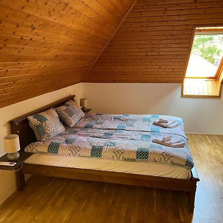 Bor Es Kenyer Hotel Hegymagas Bagian luar foto