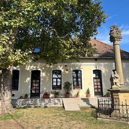 Bor Es Kenyer Hotel Hegymagas Bagian luar foto
