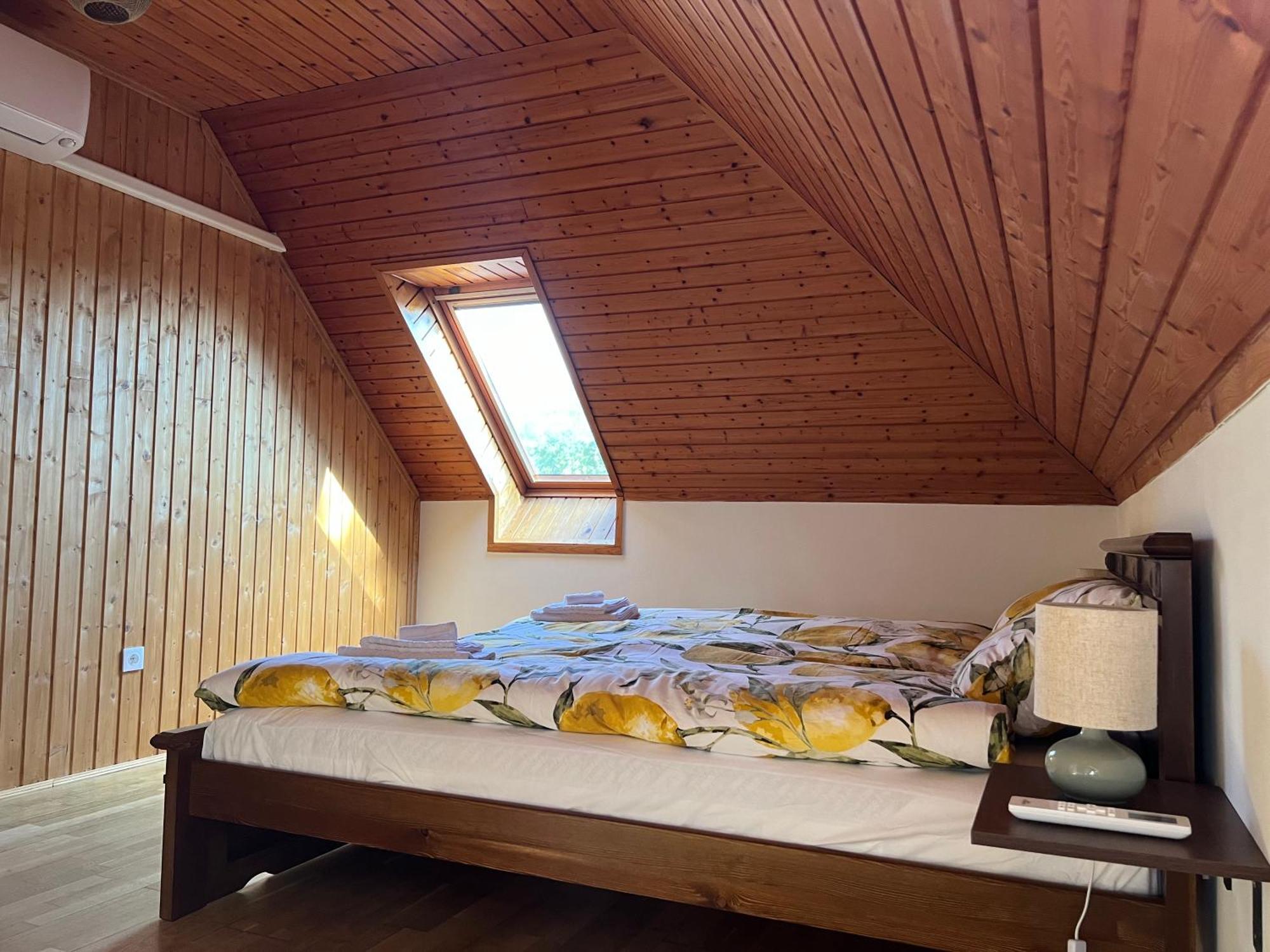 Bor Es Kenyer Hotel Hegymagas Bagian luar foto