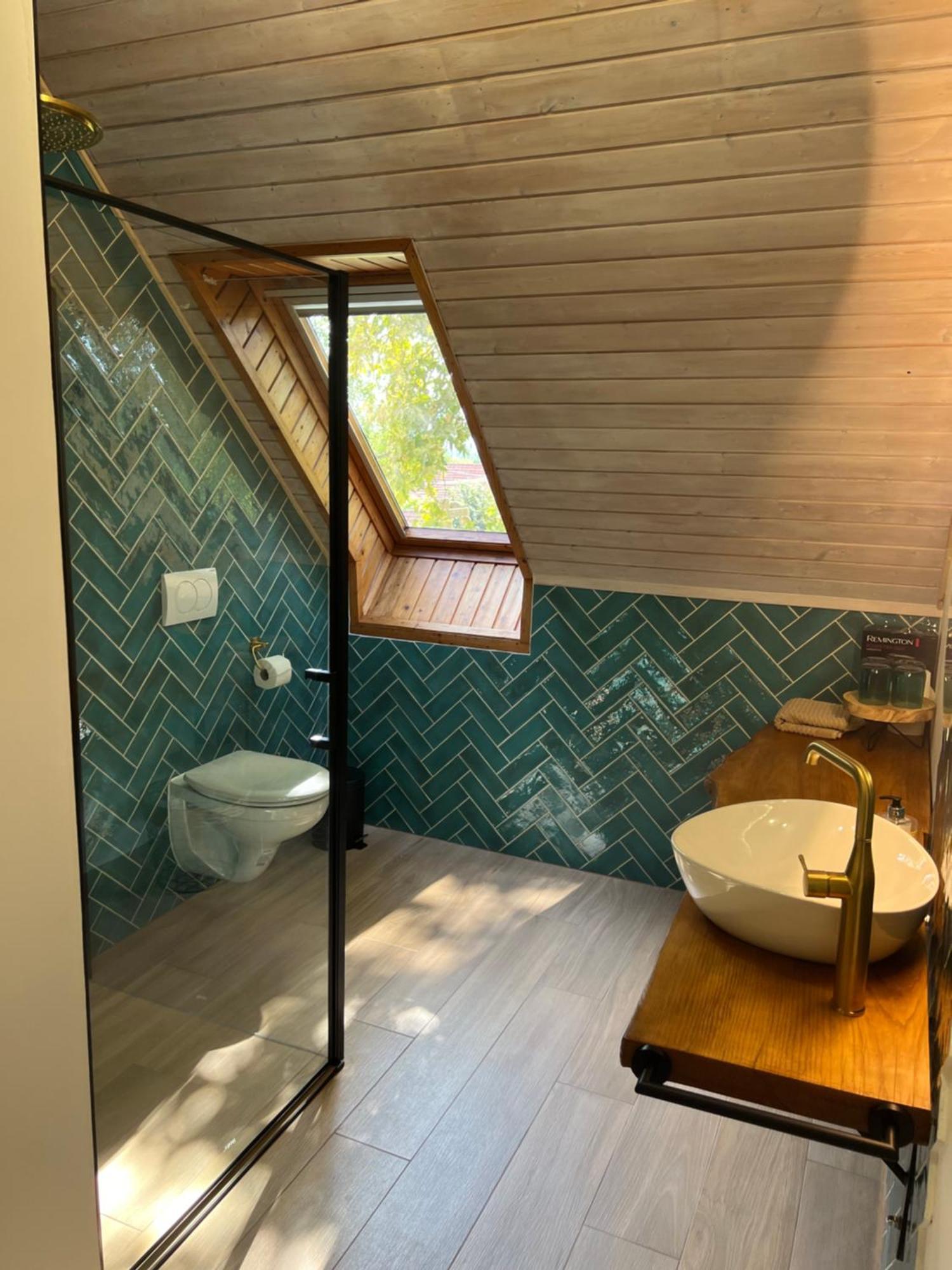 Bor Es Kenyer Hotel Hegymagas Bagian luar foto