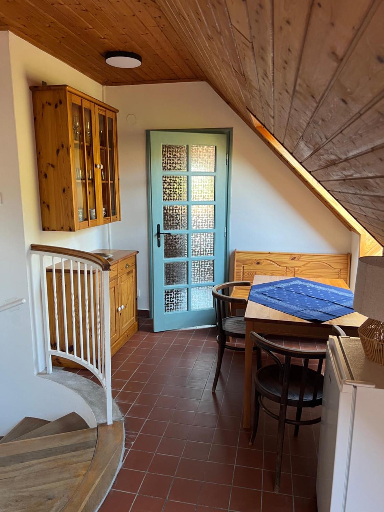 Bor Es Kenyer Hotel Hegymagas Bagian luar foto